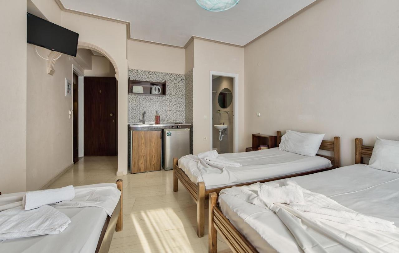 Saint Loukas Studios Città di Zante Esterno foto