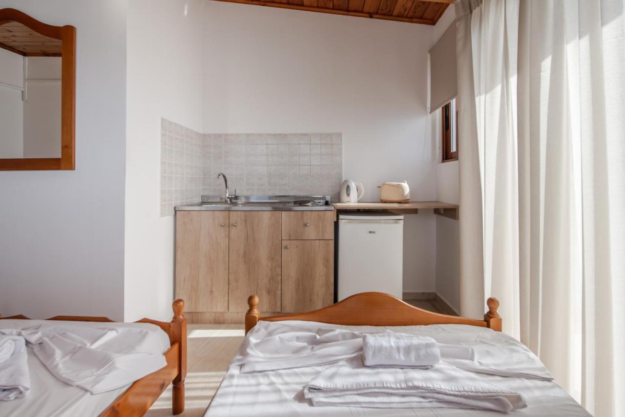 Saint Loukas Studios Città di Zante Esterno foto